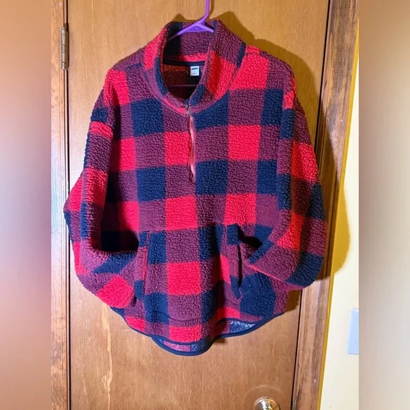 Old Navy Red and Black Plaid Fleece Pullover - Picture 3 of 7